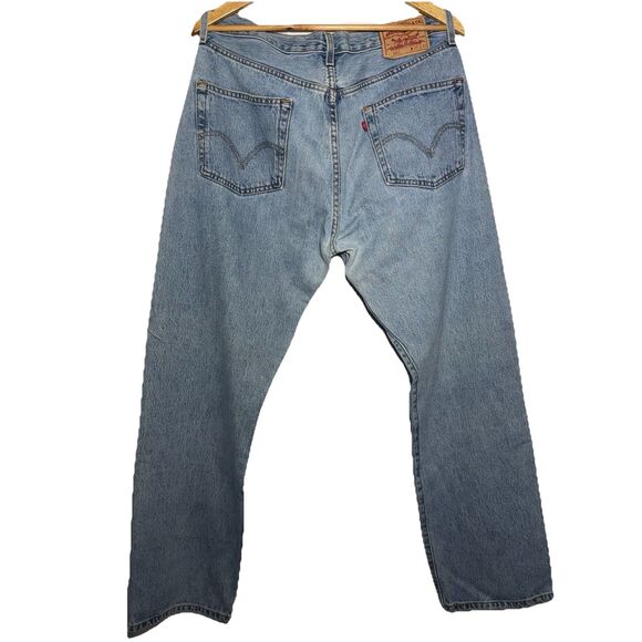 LEVIS 501 Classic Button Fly Denim Blue Jeans Men Size 36 X 32 Fit 35 X 32 - Picture 2 of 12